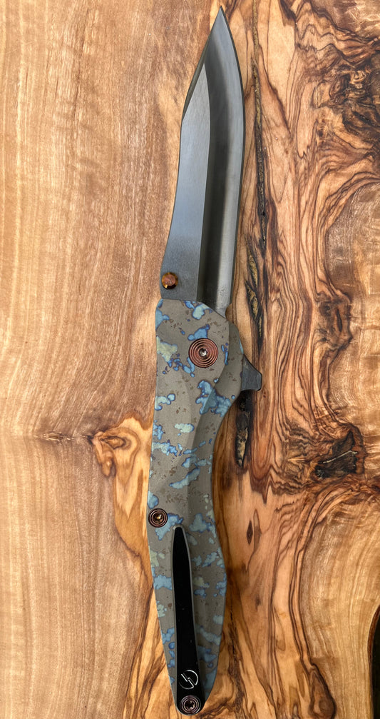 CLK-2D "Camo DLC": hand-anodized camo handles with DLC blade/clip